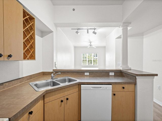 200 4TH AVENUE S 225, St Petersburg, FL 33701