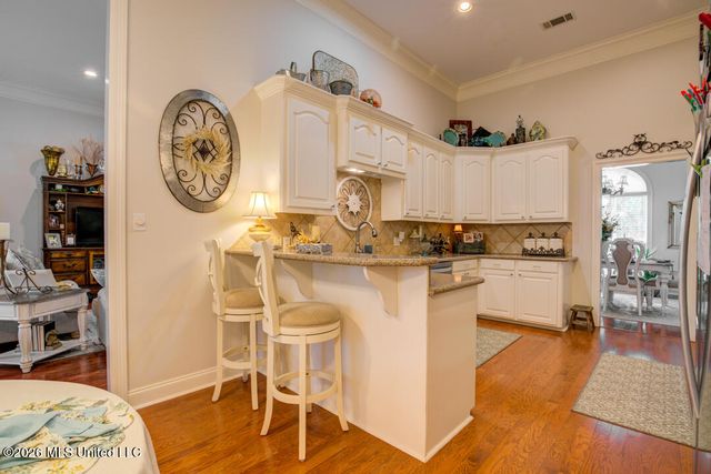 123 Courtland Drive, Hattiesburg, MS 39402