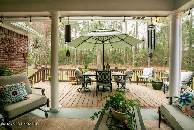 123 Courtland Drive, Hattiesburg, MS 39402