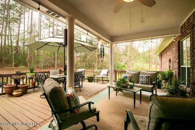 123 Courtland Drive, Hattiesburg, MS 39402