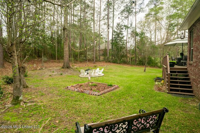 123 Courtland Drive, Hattiesburg, MS 39402