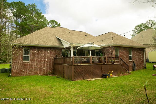 123 Courtland Drive, Hattiesburg, MS 39402