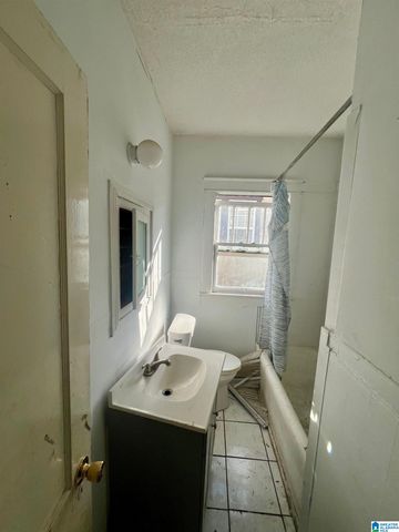 1744 LEE AVENUE SW, Birmingham, AL 35211