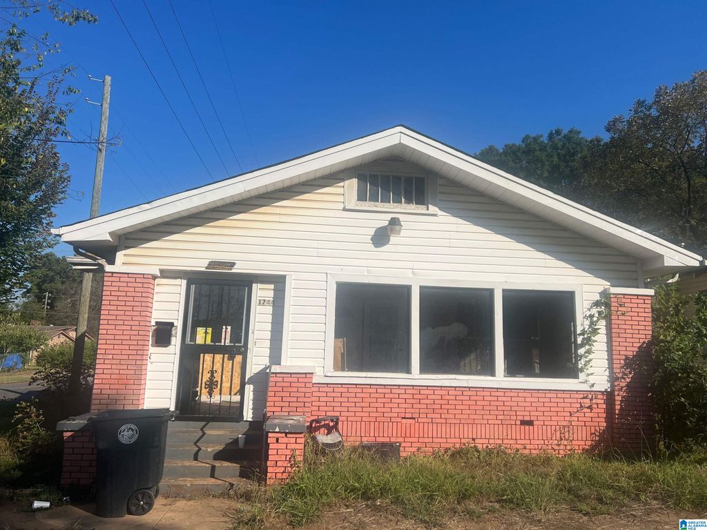 1744 LEE AVENUE SW, Birmingham, AL 35211