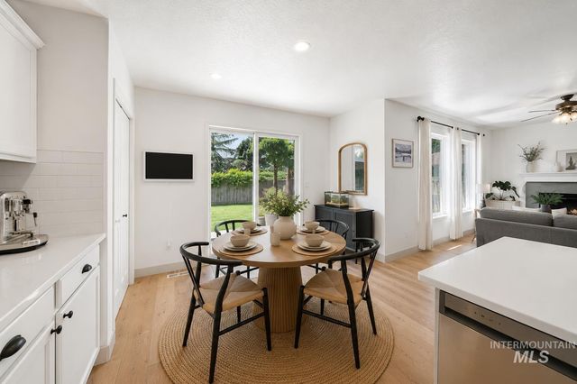 4687 W Blue Creek Ct, Meridian, ID 83642