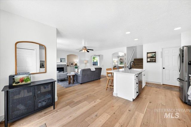4687 W Blue Creek Ct, Meridian, ID 83642