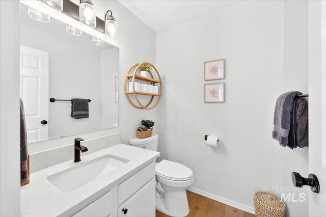 4687 W Blue Creek Ct, Meridian, ID 83642