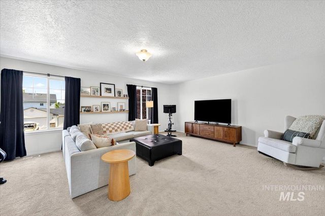 4687 W Blue Creek Ct, Meridian, ID 83642