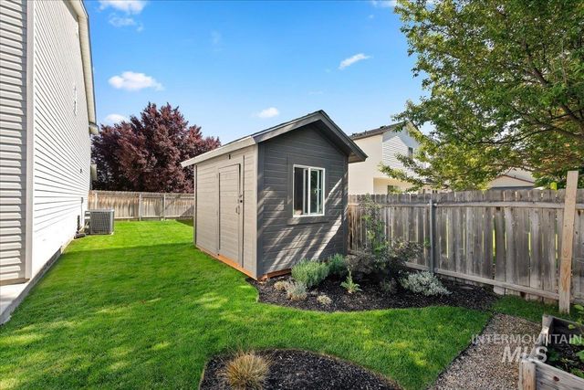 4687 W Blue Creek Ct, Meridian, ID 83642