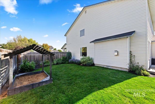 4687 W Blue Creek Ct, Meridian, ID 83642