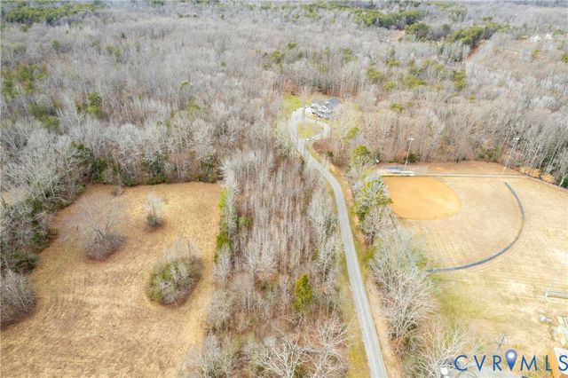 2744 Dogtown Rd, Goochland, VA 23063