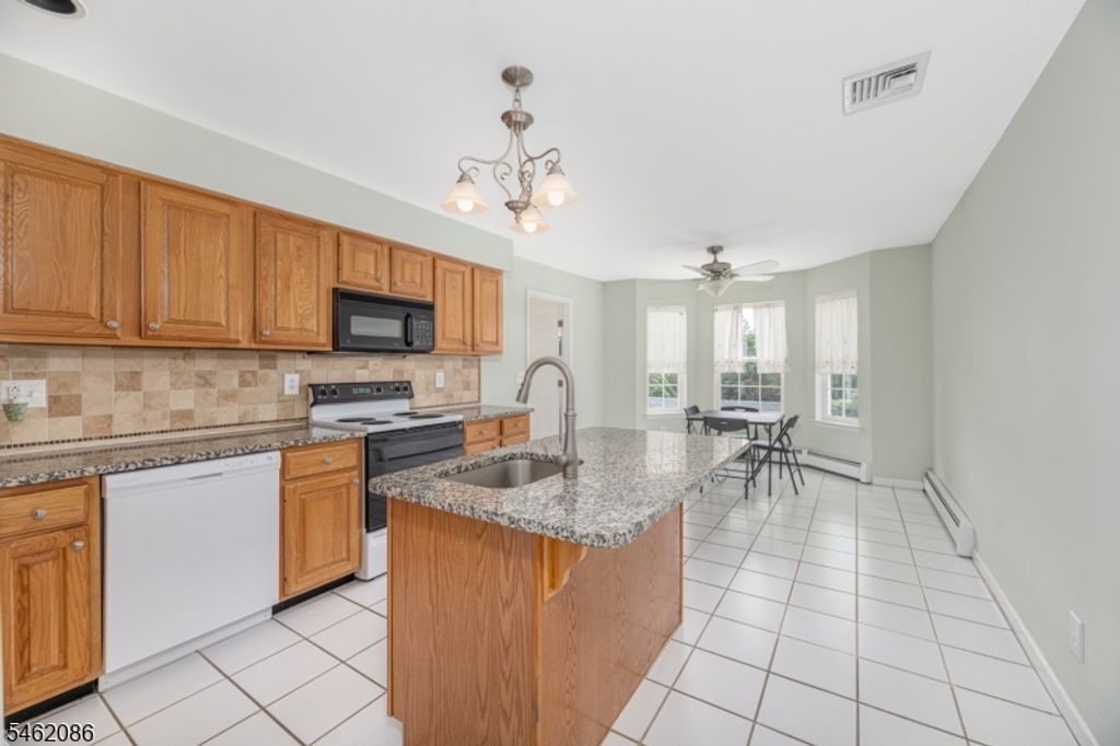 17 Bailey Dr, Vernon Twp., NJ 07418 — photo 2
