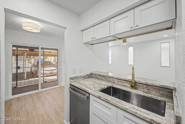 1600 N Wilmot Rd Unit 138, Tucson, AZ 85712