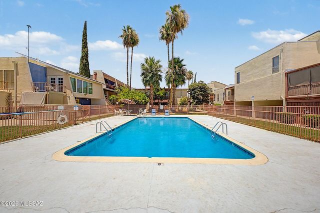 1600 N Wilmot Rd Unit 138, Tucson, AZ 85712
