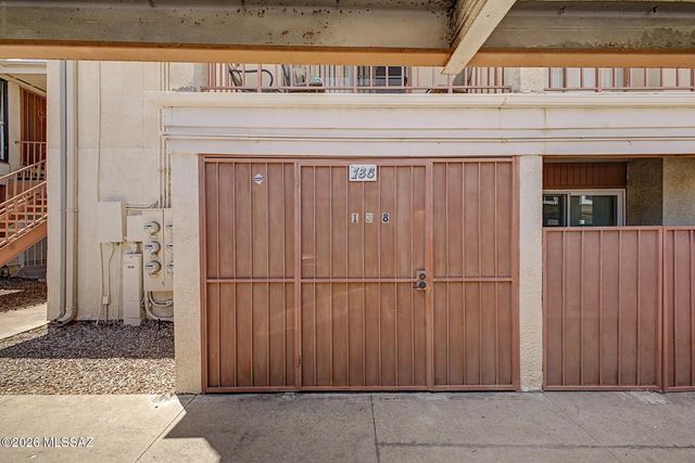 1600 N Wilmot Rd Unit 138, Tucson, AZ 85712