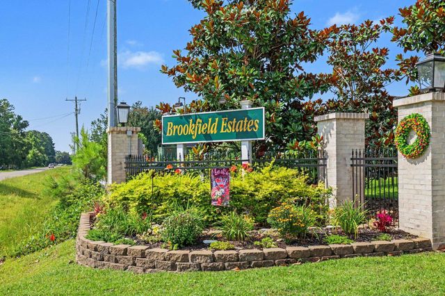 916 Ashbourn Ct., Murrells Inlet, SC 29576