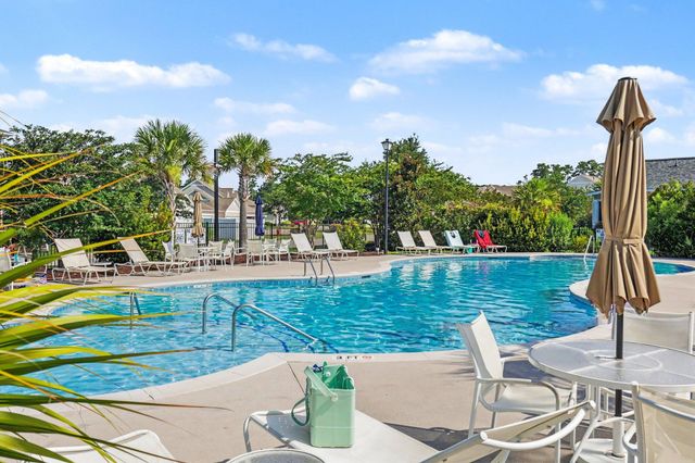 916 Ashbourn Ct., Murrells Inlet, SC 29576