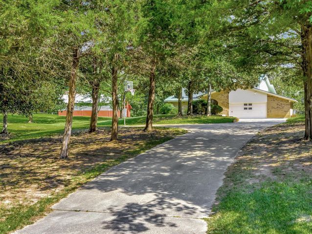 1040 Us Highway 287 W, Woodville, TX 75979