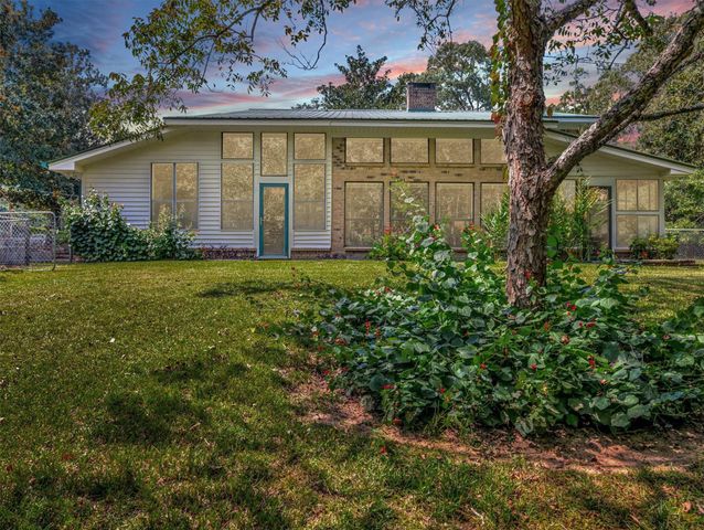 1040 Us Highway 287 W, Woodville, TX 75979