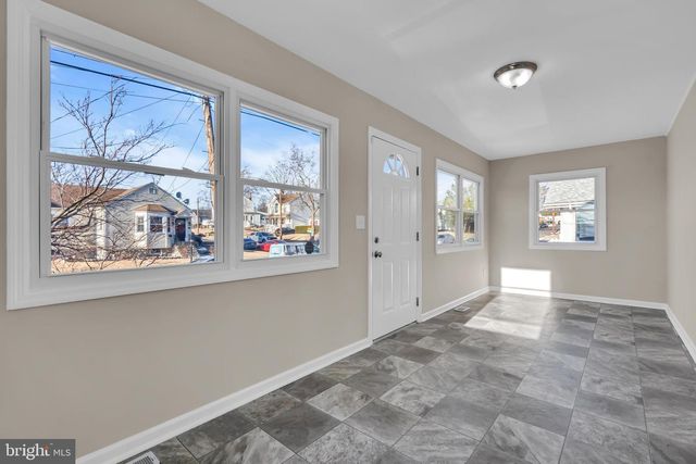 120 E 4TH AVE, Runnemede, NJ 08078