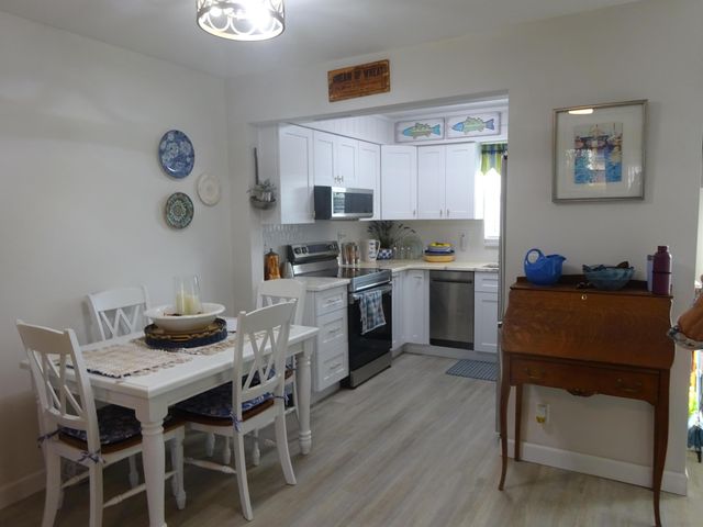 2763 W Dudley Dr Drive W H, West Palm Beach, FL 33415