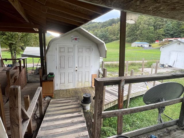 1100 Balkan Road, Pineville, KY 40977