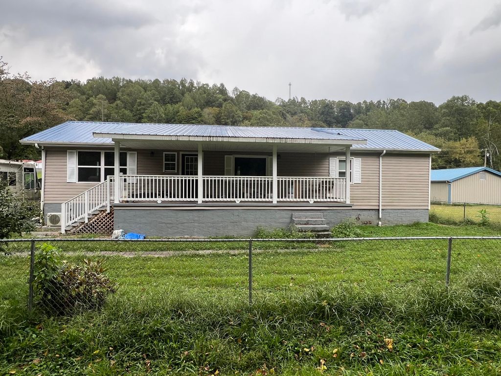 1100 Balkan Road, Pineville, KY 40977