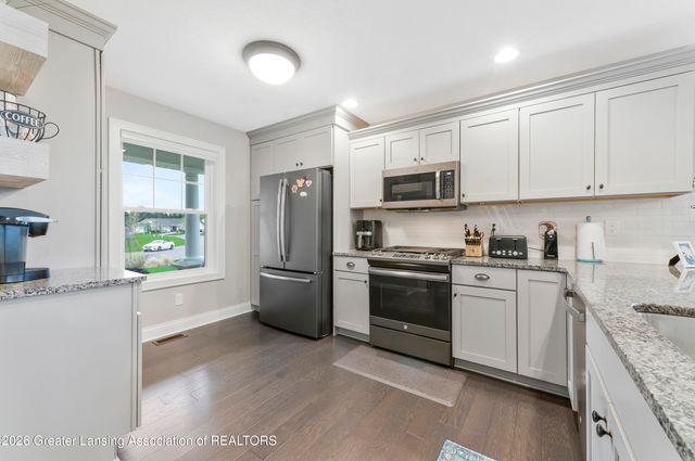 5272 Hawk Hollow Drive, Bath, MI 48808