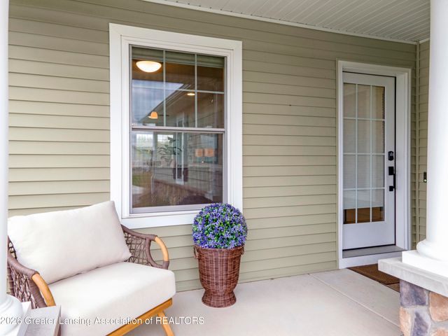 5272 Hawk Hollow Drive, Bath, MI 48808