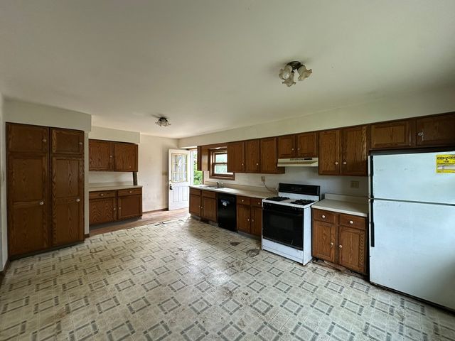 15240 Hilltop Drive, Orland Park, IL 60462