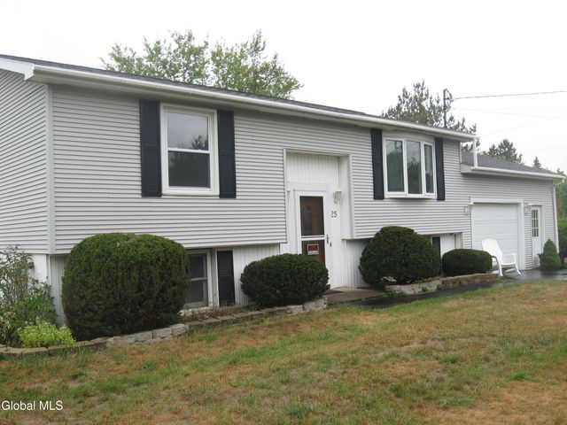 25 Abbott Drive, Poestenkill, NY 12140