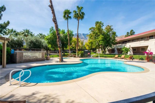420 N Villa Court 107, Palm Springs, CA 92262