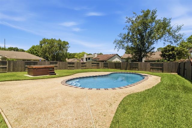 3226 Lakefield Way, Sugar Land, TX 77479