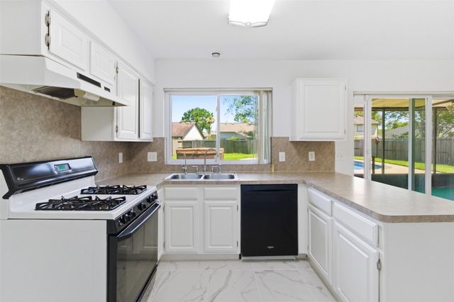 3226 Lakefield Way, Sugar Land, TX 77479