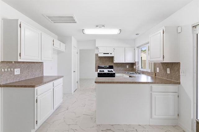 3226 Lakefield Way, Sugar Land, TX 77479