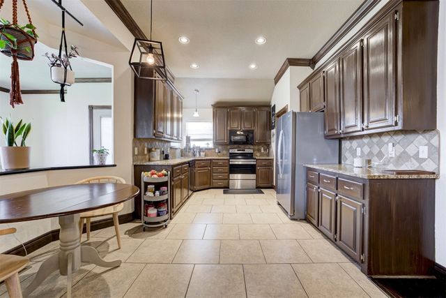 1106 Polk Street, Piedmont, OK 73078