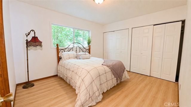 23013 Oak Lane, Crestline, CA 92325