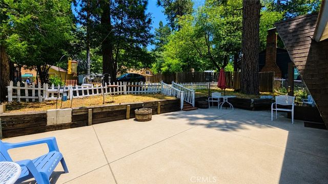 23013 Oak Lane, Crestline, CA 92325