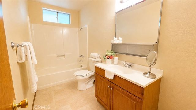 23013 Oak Lane, Crestline, CA 92325