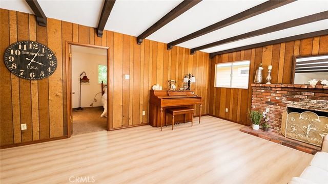23013 Oak Lane, Crestline, CA 92325