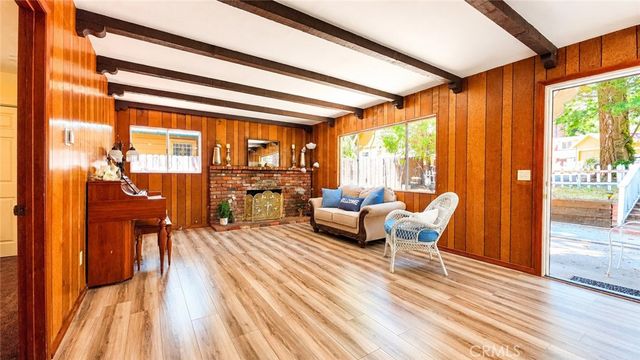 23013 Oak Lane, Crestline, CA 92325