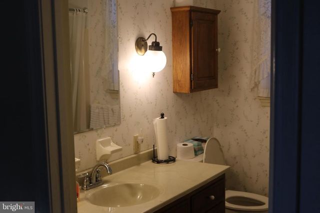 806 N MARKET ST, Mechanicsburg, PA 17055