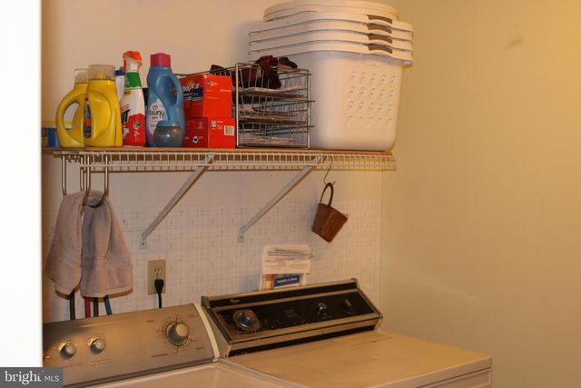 806 N MARKET ST, Mechanicsburg, PA 17055