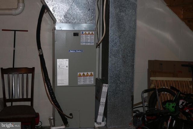 806 N MARKET ST, Mechanicsburg, PA 17055