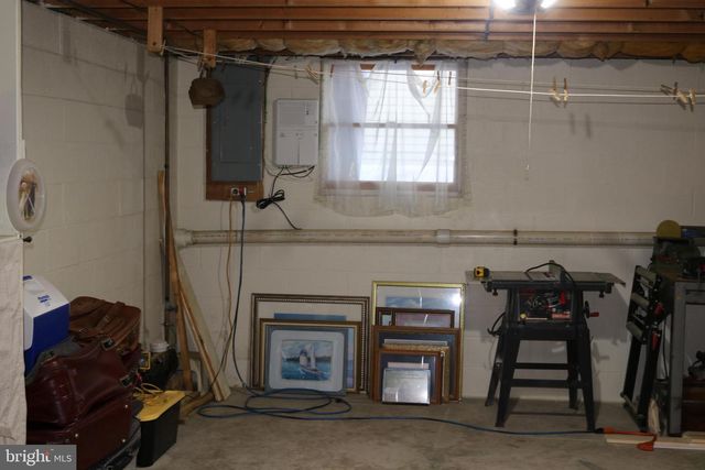 806 N MARKET ST, Mechanicsburg, PA 17055