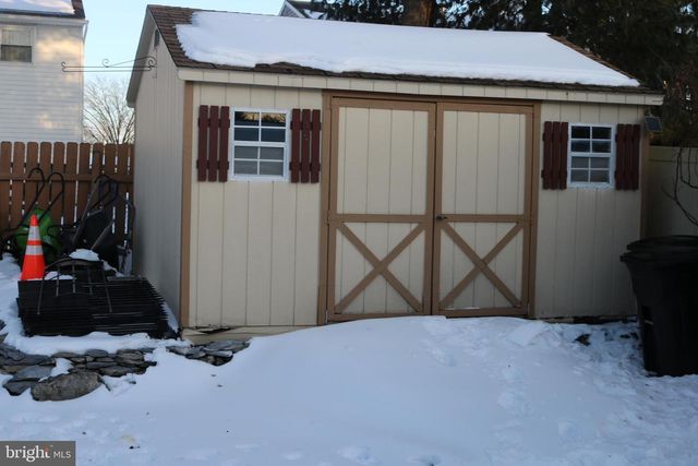 806 N MARKET ST, Mechanicsburg, PA 17055