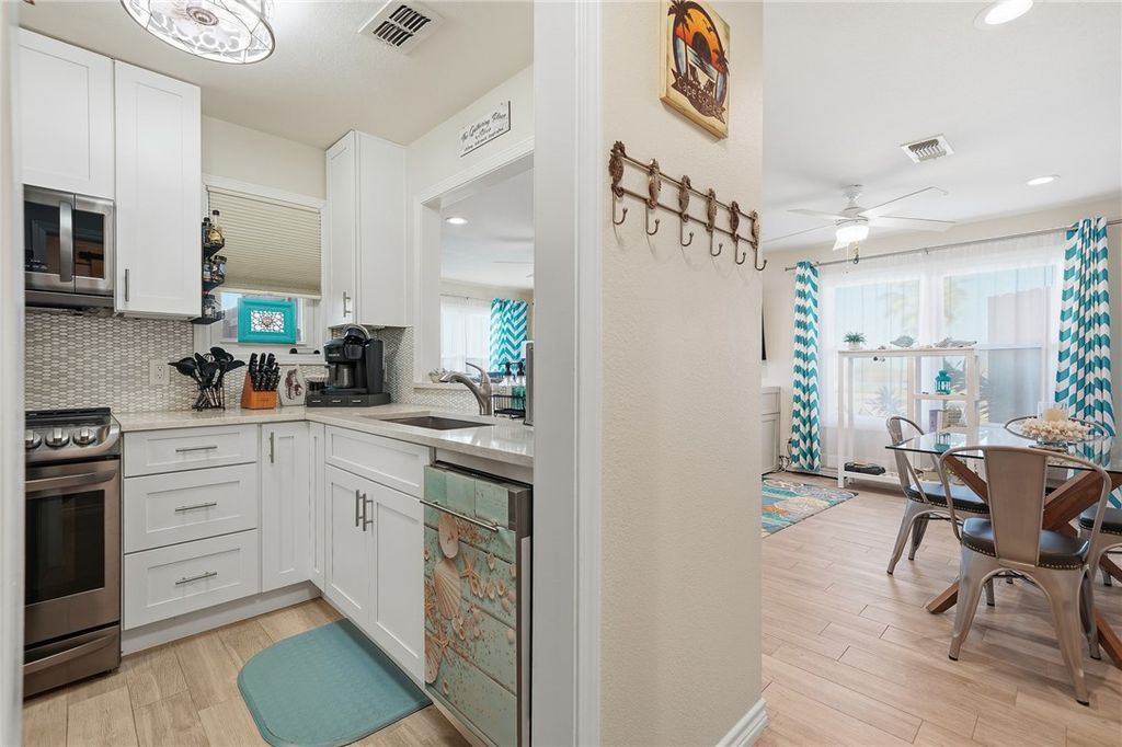 1001 Cape Velero Dr C-2, Rockport, TX 78382 — photo 5