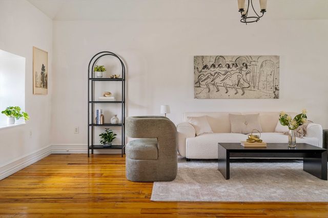 73 Walnut Ave 2, Boston, MA 02119