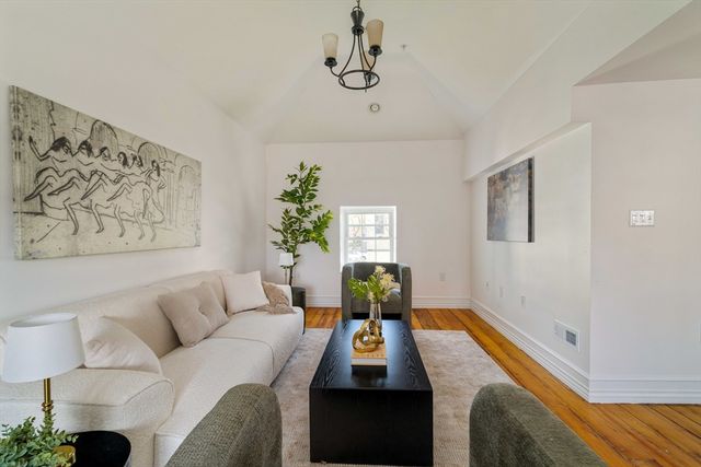 73 Walnut Ave 2, Boston, MA 02119