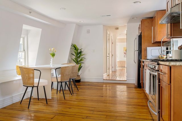 73 Walnut Ave 2, Boston, MA 02119